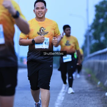 Runner Photo 2047240