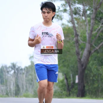 Runner Photo 2047401