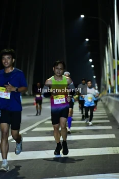 Runner Photo 2047431