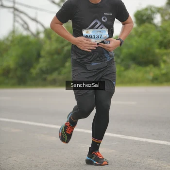 Runner Photo 2047449