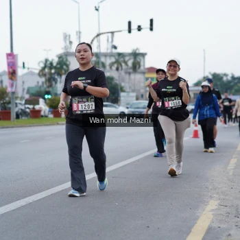 Runner Photo 2047459