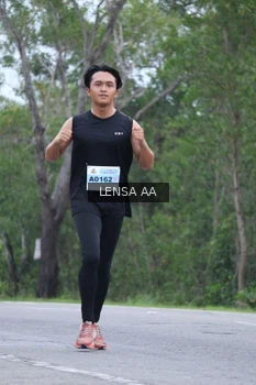 Runner Photo 2047599