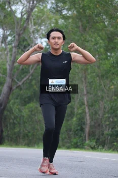 Runner Photo 2047647