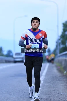 Runner Photo 2047844