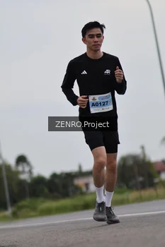 Runner Photo 2047882