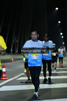 Runner Photo 2047902