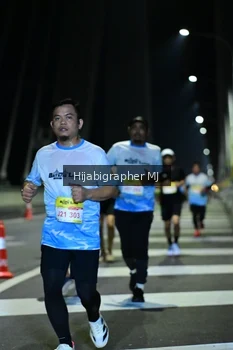 Runner Photo 2047996