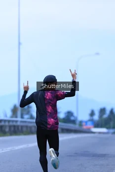 Runner Photo 2048007