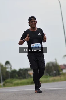 Runner Photo 2048010