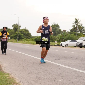 Runner Photo 2048019