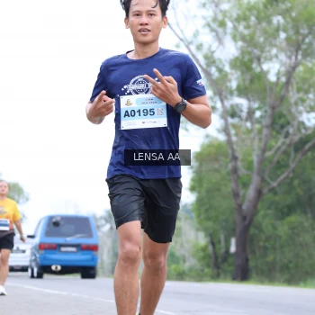 Runner Photo 2048098