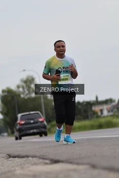 Runner Photo 2048184