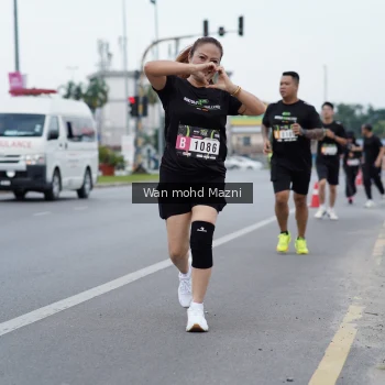 Runner Photo 2048276