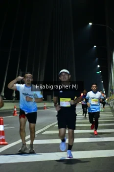 Runner Photo 2048372