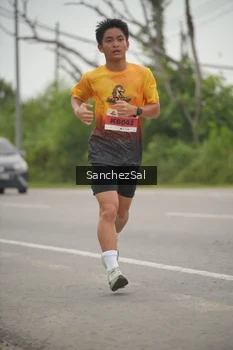 Runner Photo 2048456