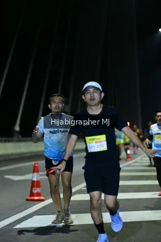 Runner Photo 2048496