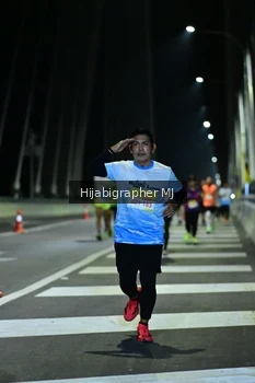 Runner Photo 2048679