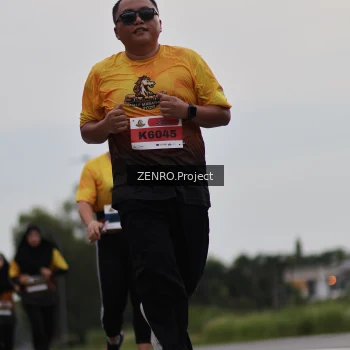 Runner Photo 2048713