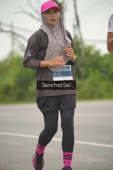 Runner Photo 2048856