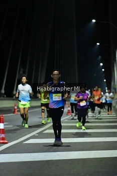 Runner Photo 2048931