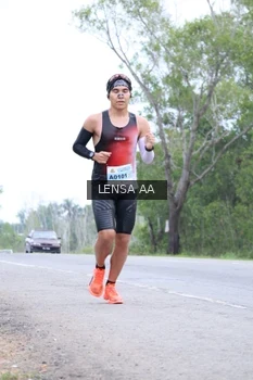 Runner Photo 2049016
