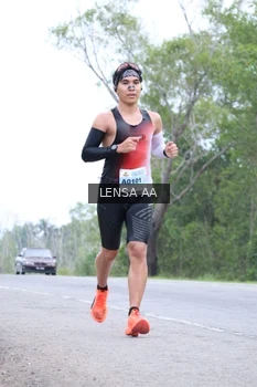 Runner Photo 2049075