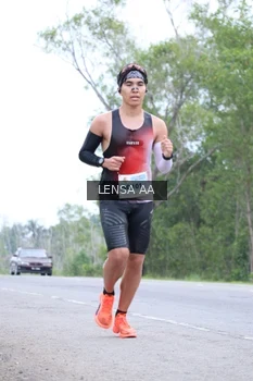 Runner Photo 2049081