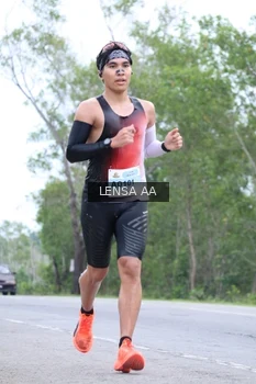 Runner Photo 2049126