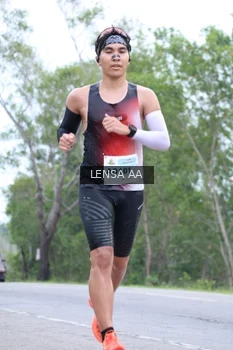 Runner Photo 2049143