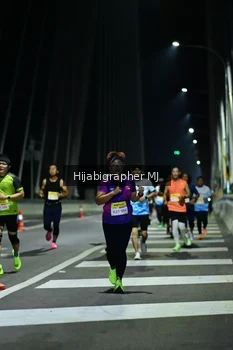 Runner Photo 2049186