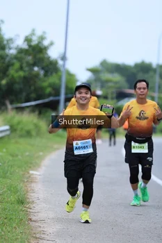 Runner Photo 2049363