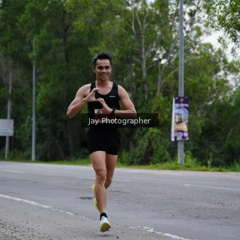 Runner Photo 2049435