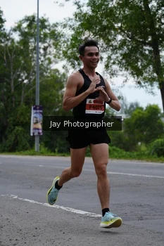 Runner Photo 2049475