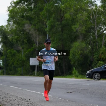 Runner Photo 2049496