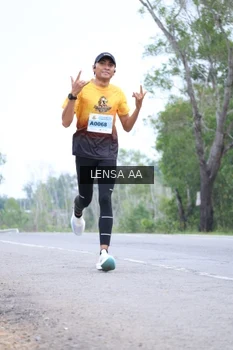 Runner Photo 2049543