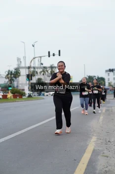Runner Photo 2049634
