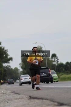 Runner Photo 2049637