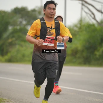 Runner Photo 2049639