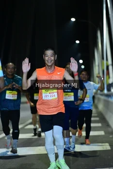Runner Photo 2049686