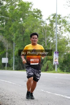Runner Photo 2049700