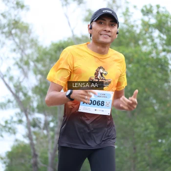 Runner Photo 2049719