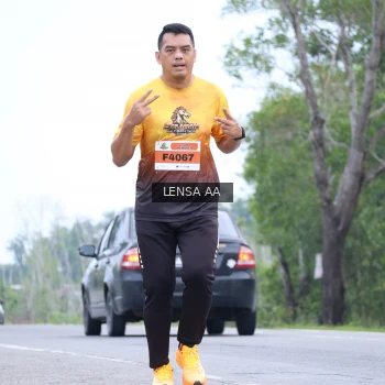 Runner Photo 2049743