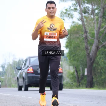 Runner Photo 2049777