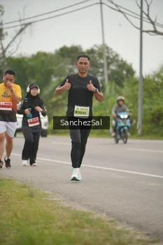 Runner Photo 2049806