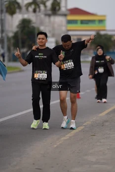 Runner Photo 2049883