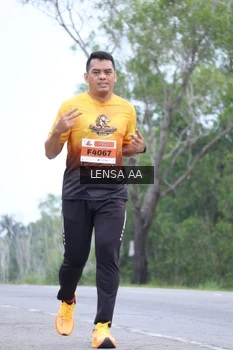 Runner Photo 2049899