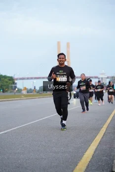 Runner Photo 2050034