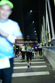 Runner Photo 2050104