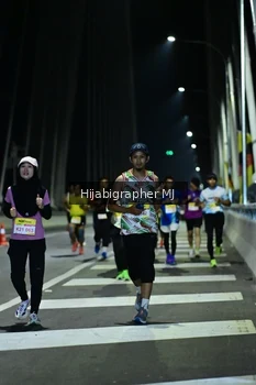 Runner Photo 2050254