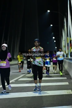 Runner Photo 2050299